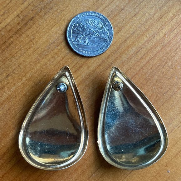 Green Necklace + Vintage Earrings Set - Picture 11 of 11